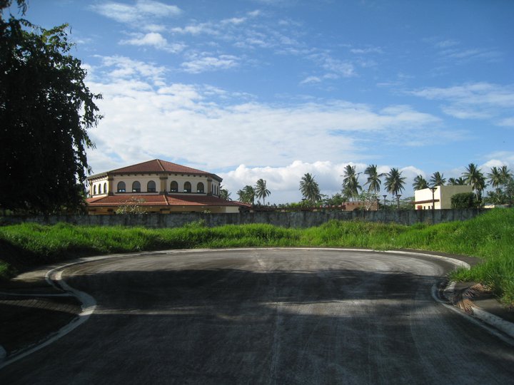 Lot beside clubhouse in Montelago Nature Estates