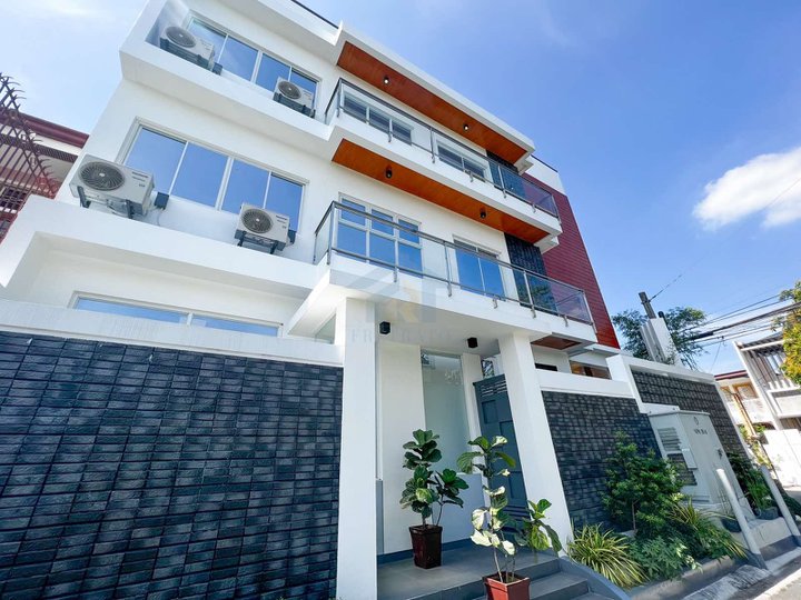 FOR SALE 10BR House with pool Multinational Village Paranaque City