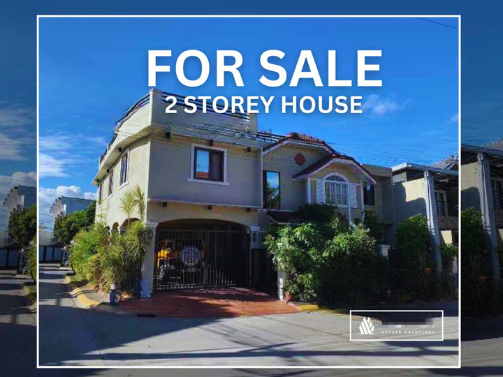 House and Lot with Roof deck in Multinational Village