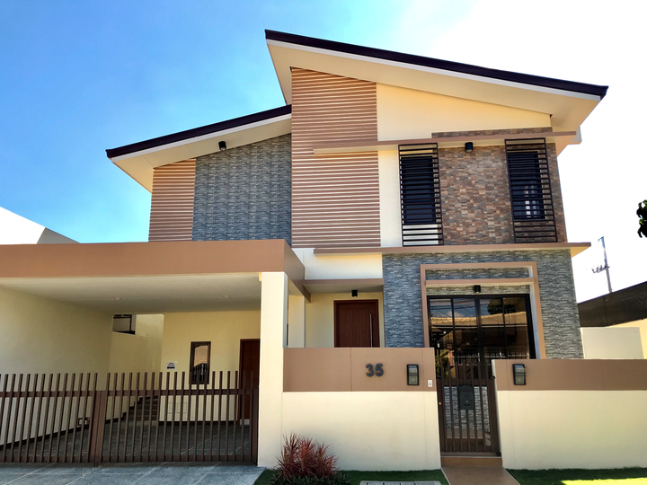 4BR Single Detached House For Sale in BF Homes Las Pinas International