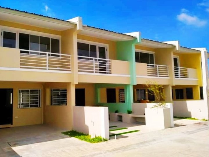 2 storey complete finish 3 bedrooms townhouse