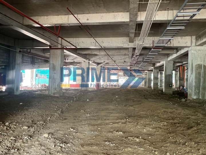 QC Commercial Space Open for Lease