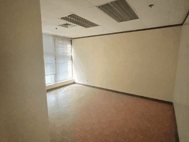189sqm Office Space for Rent in 139 Corporate Center, Makati CR0740473
