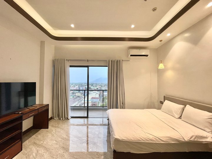 Furnished 1 Bedroom One Euphoria Condo in Angeles City