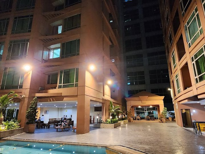 SALE: Studio UNIT 19-J @ 19TH FLOOR, THE ORIENTAL GARDENS MAKATI