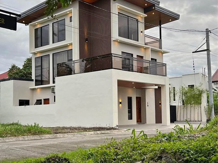 Brand New 4 Bedroom House and Lot in Parkplace Village Imus Cavite
