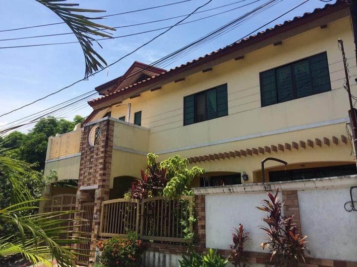 4-bedroom House For Sale in Betterliving, Paranaque Metro Manila