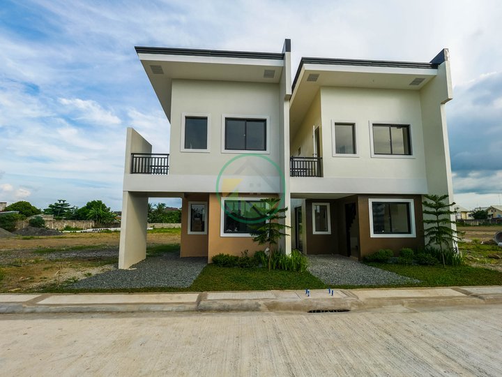 For Sale 2 Storey Single attached House near SLEX and CALAX