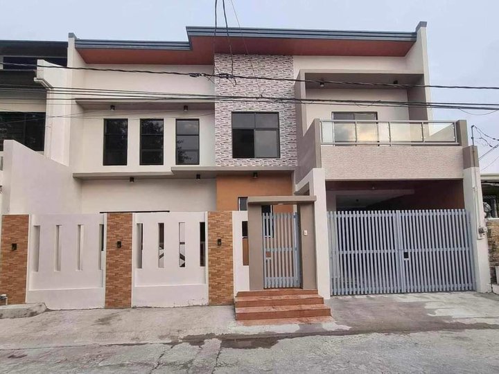 6-bedroom Single Attached House For Sale in Las Pinas Metro Manila