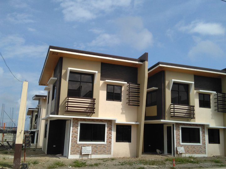 4 - bedroom Single Attached Complete Finish House for Sale in  General Trias Cavite