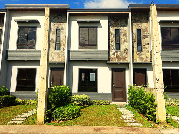 2 storey townhouse provision for 2 bedrooms choice of complete and bare finish
