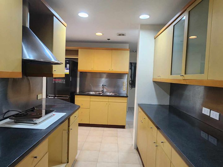 3 Bed Room Residential Condominium for Sale in Ortigas Center CBD Pasig City