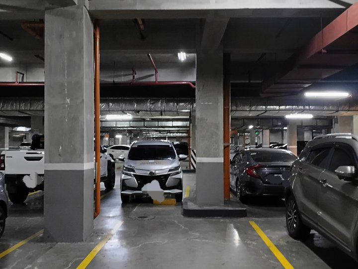 Parking slot at MPlace condo [Commercial Properties 🏭] (February 2026 ...