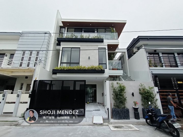 3Storey Modern Contemporary House and Lot for Sale in greenwoods