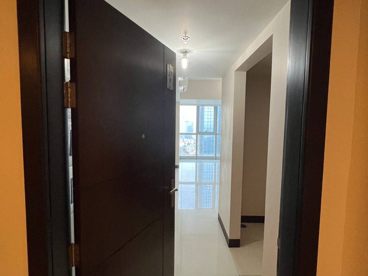 3 bedroom unit for sale in BGC ready for occupancy