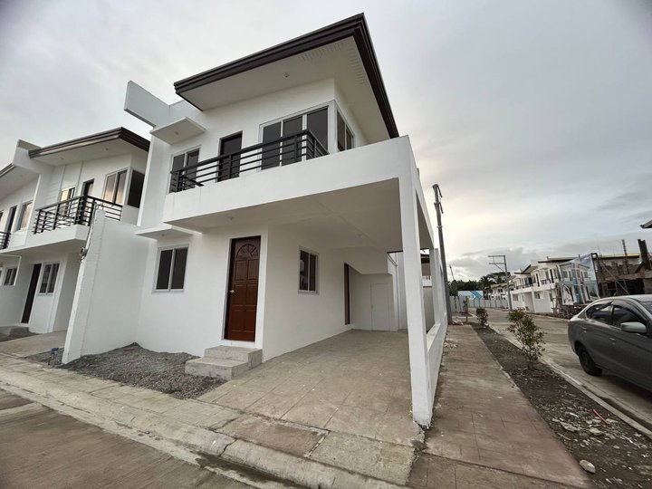 3 Bedroom 2 Toilet and Bath House in Lipa City Batangas