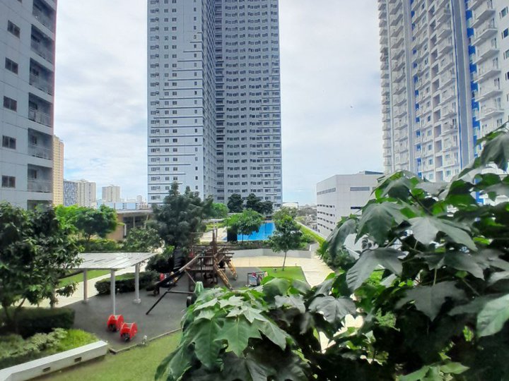 Pre-Owned 20.00 sqm Studio  Residential Condo For Sale in Grass Residence Quezon City