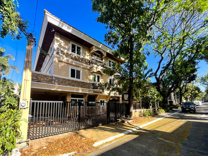 9 Bedroom House and Lot for Sale in Hillsborough Alabang Village