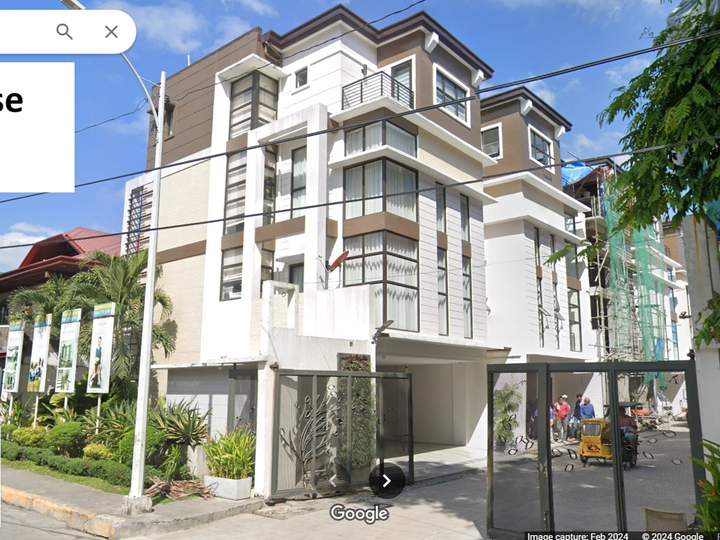 Luxurious 4-Storey Townhouse in Tandang Sora