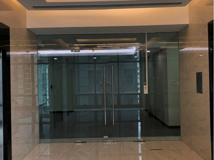 Semi fitted Office Space Rent Lease BGC