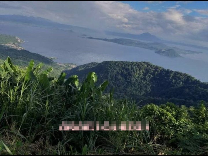 125 hectares Tagaytay-Laurel Lot For Sale
