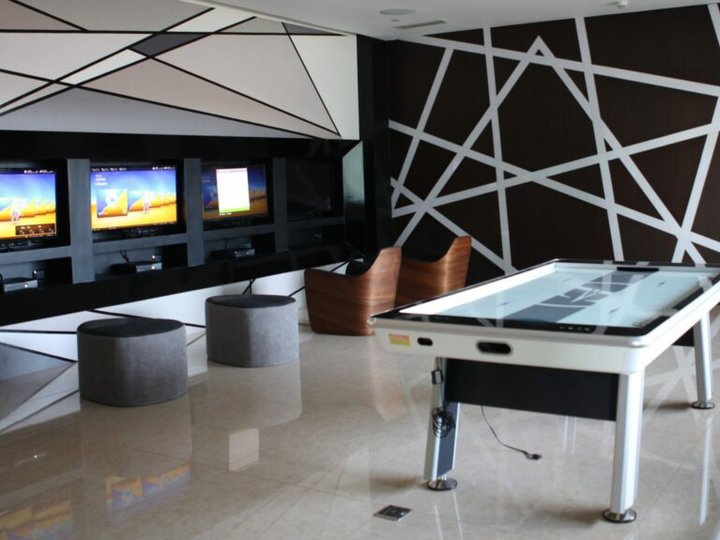 46.84 sqm 1-bedroom Condo Azure Urban Resort in Paranaque Metro Manila