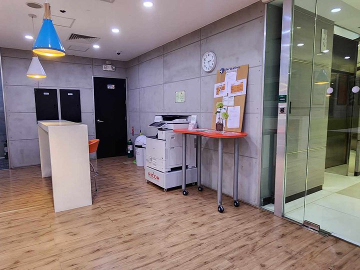 For Lease: 15-Seater Co-Working Office Space