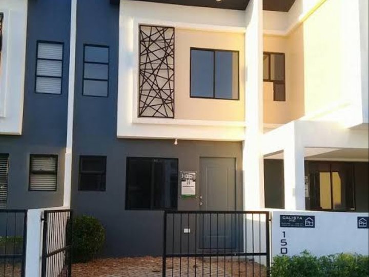 PHIRST PARK HOMES TOWNHOUSE - END, READY FOR OCCUANCY (LIPA) 61 sqm