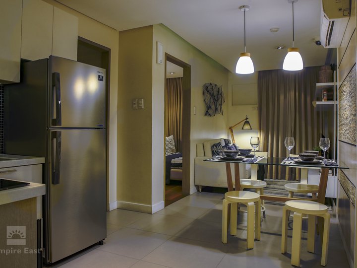 Ready For Occupancy 40 sqm 2-bedroom Residential Condo Rent-to-own in Mandaluyong Pioneer Woodlands
