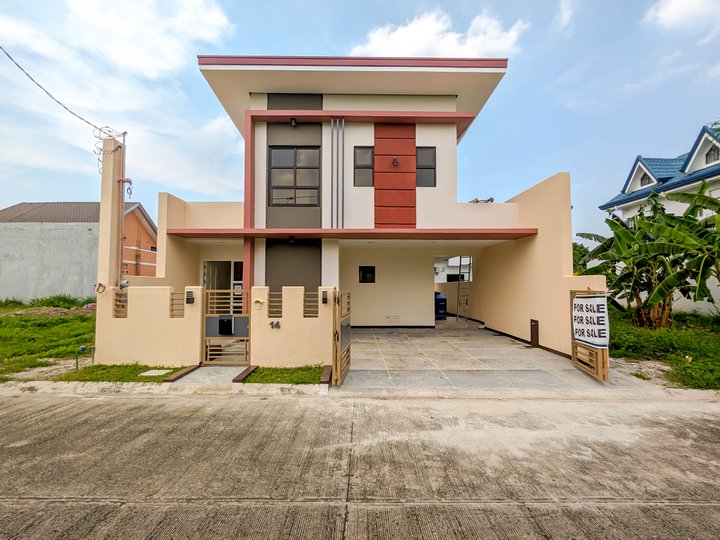 IC-Pakplace Village / Catleya 4-bedroom Single Detached House & Lot For Sale in Imus Cavite