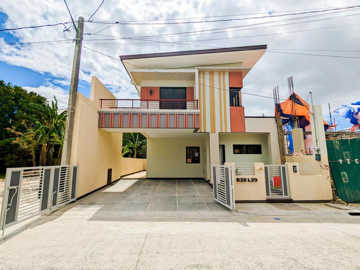 IC-Grand Parkplace /  Ready to Move-in 4-bedroom Single Detached House For Sale in Imus Cavite