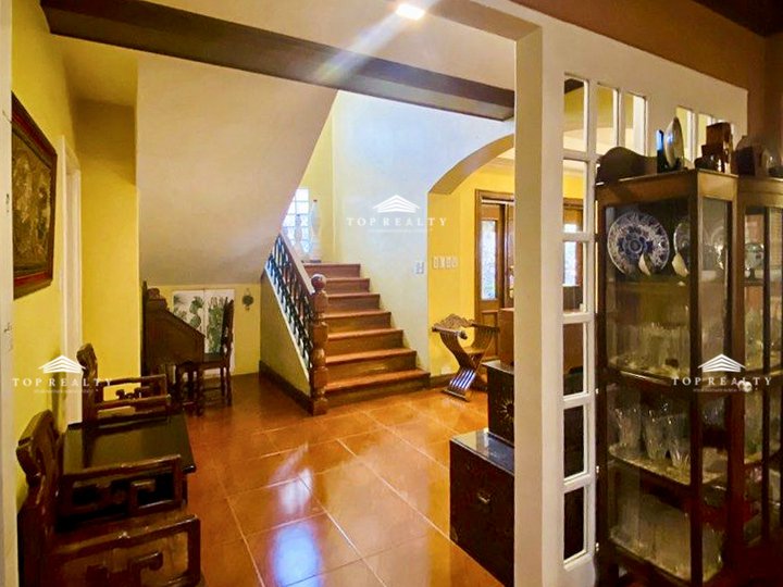 Quezon City, House for Sale in Quezon City at Don Antonio Royale Estates, 4-Bedroom 4BR