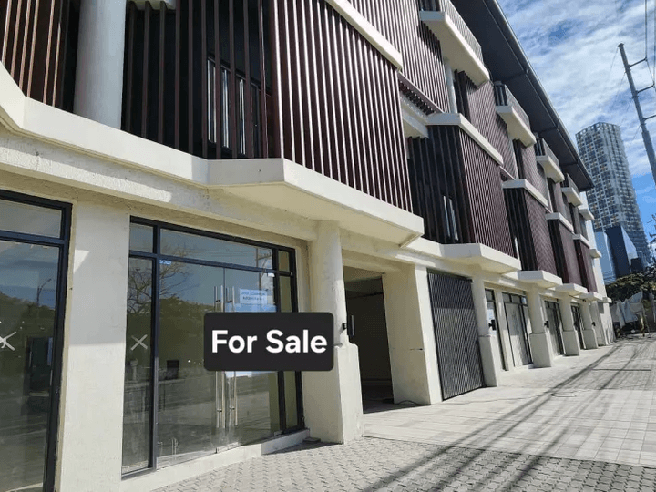 5 STOREY COMMERCIAL & OFFICE BUILDING IN QUEZON CITY