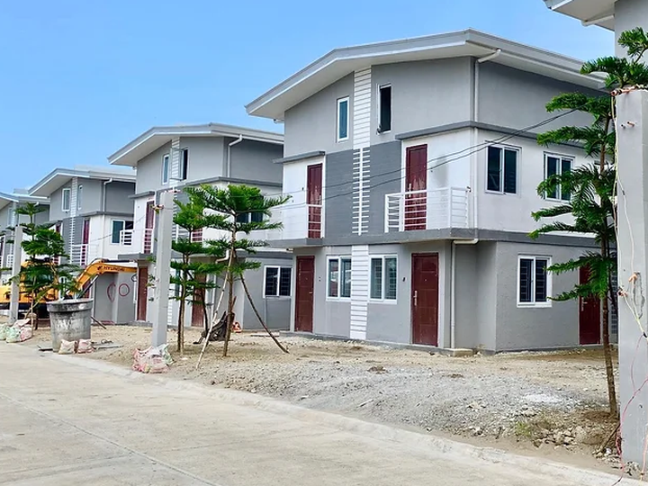 4 Bedroom Townhouse Ready for Occupancy thru PAGIBIG
