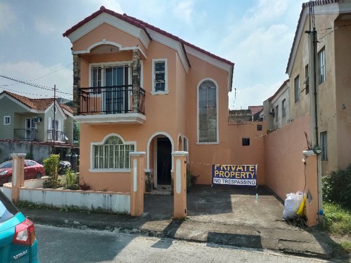 Foreclosed 3-bedroom Single Detached House For Sale in Cavite City