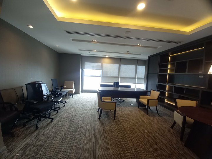 Office Space For Lease BPO Mandaluyong City Fitted 230 sqm