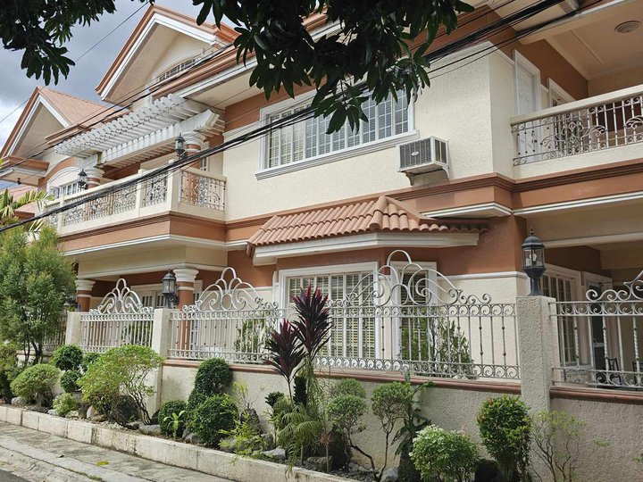 8-bedroom House For Sale in Cainta Rizal