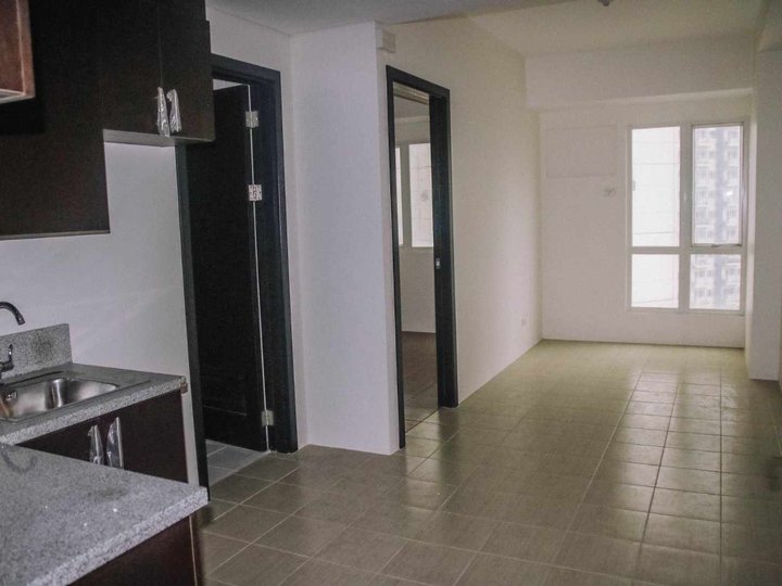 Rent to Own 25k/mo 5%DP Movein RFO 2 bedroom Condo near BGC Makati MRT