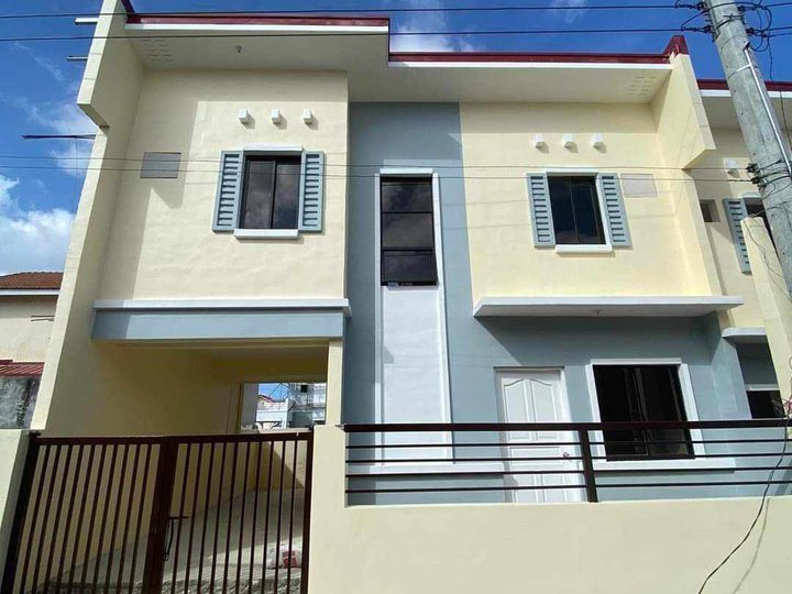 PASALO-LIPAT AGAD-3BEDROOM TOWNHOUSE-2 TOILET AND BATH