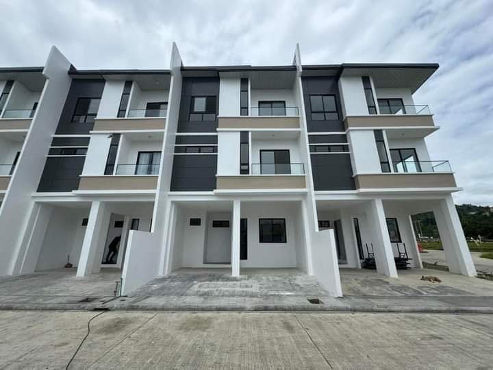 3 Bedroom townhouse for Sale in Cebu,San Jose Cebu City