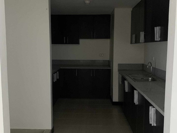 30K Monthly 3-Bedroom Condo 77 Sqm. Makati Rent to Own/RFO near BGC