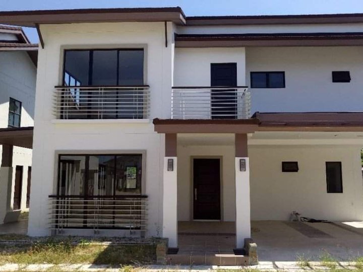Ready for occupancy 5 bedrooms  house and lot