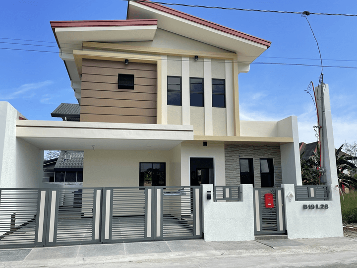 Brandnew 4-bedroom House For Sale in Grand Parkplace Imus Cavite