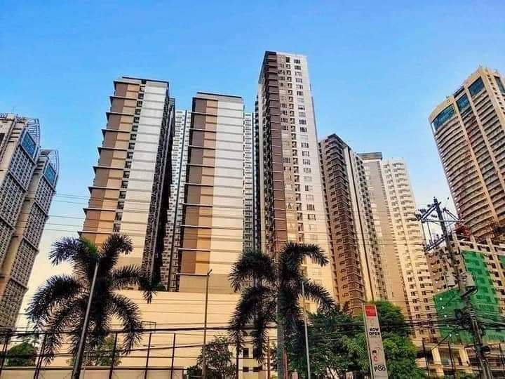 Pre-Selling Condo in Mandaluyong connected to MRT Boni Station