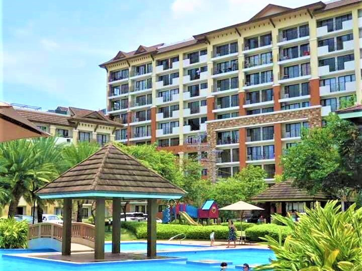 Semi-furnished 34 sqm One-bedroom Condo Unit for Sale in One Oasis Cebu
