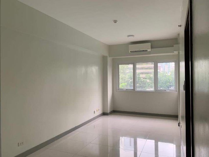 For Rent - 1 Br unit at Sonata Tower 2