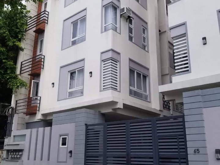 RFO Townhouse In Quezon City near EVER Grand Central