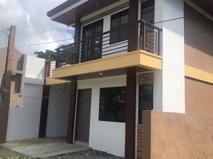 4Bedroom Single Detaches House for Sale in San Felipe Naga City CSur