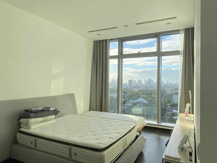 For Sale Condo In Trump Tower Makati