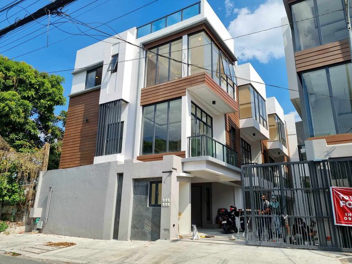 3-bedroom Townhouse For Sale in Teachers Village,Quezon City
